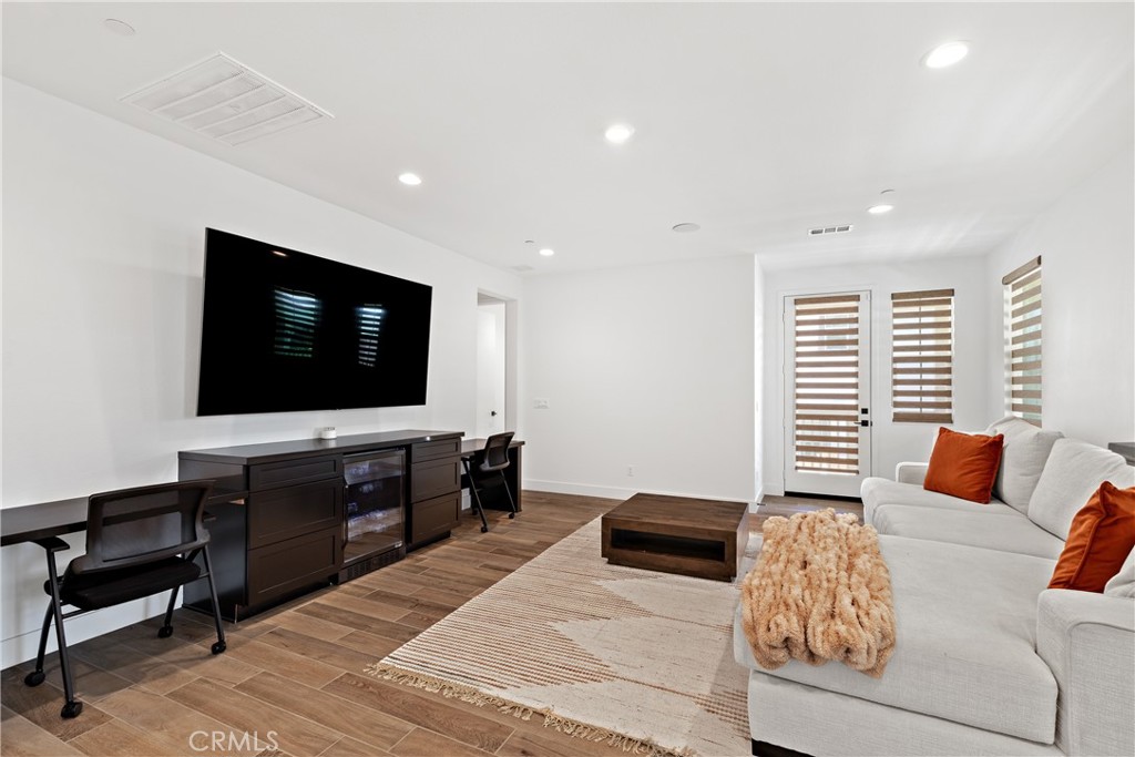 MLS #IV25108084 image #26