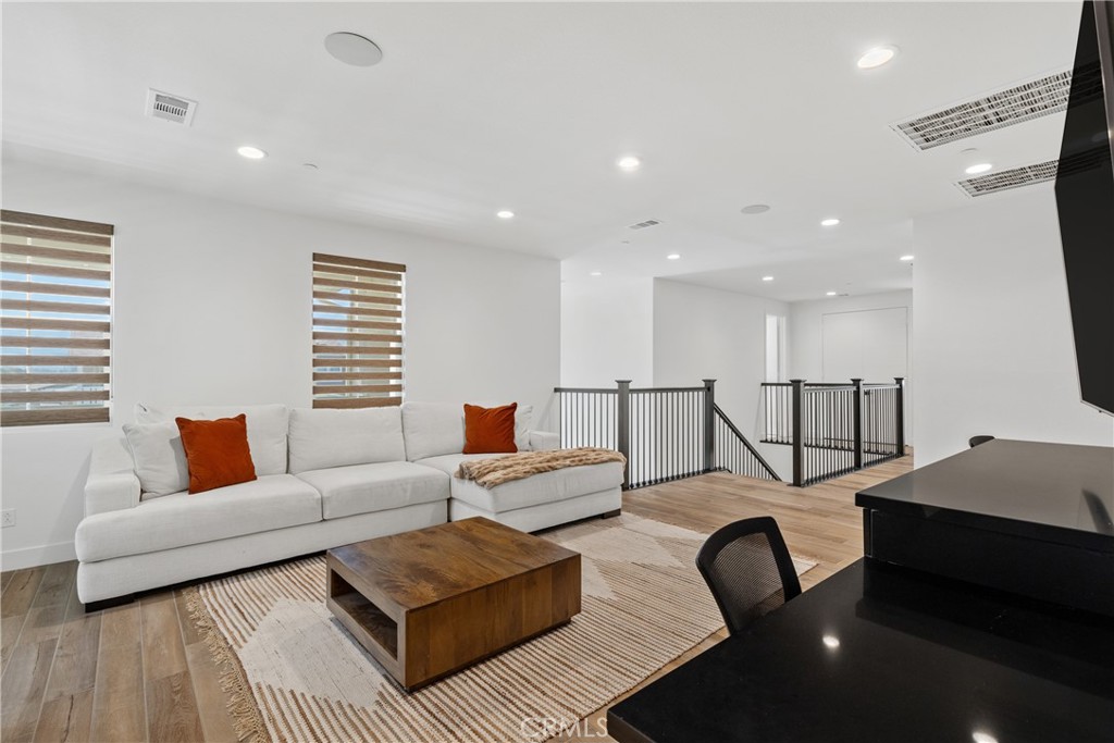 MLS #IV25108084 image #27