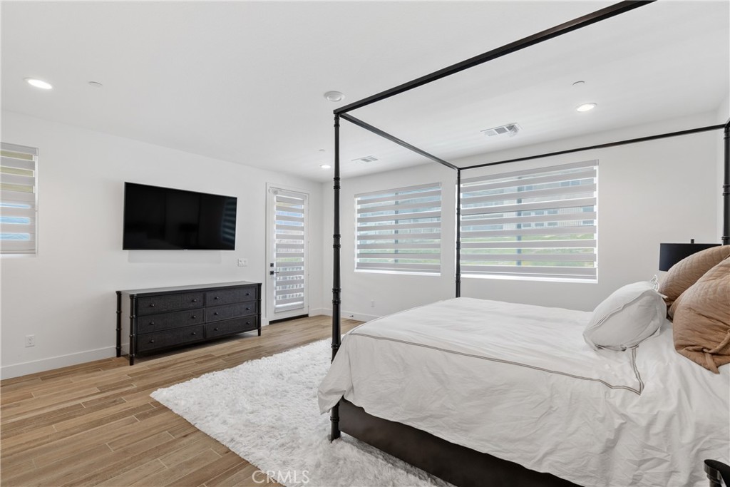 MLS #IV25108084 image #30