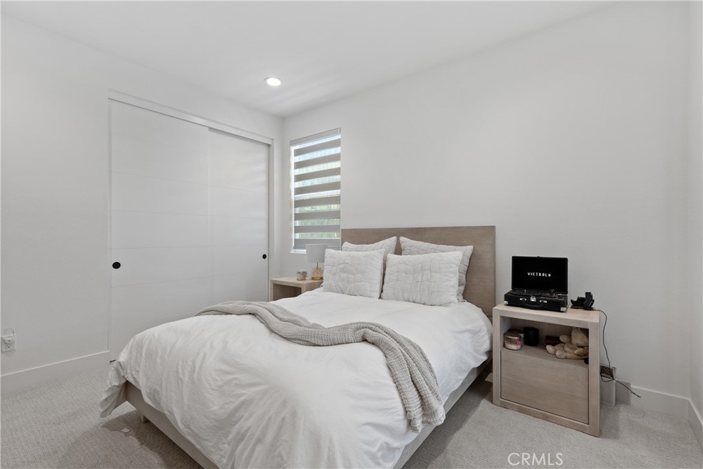 MLS #IV25108084 image #35