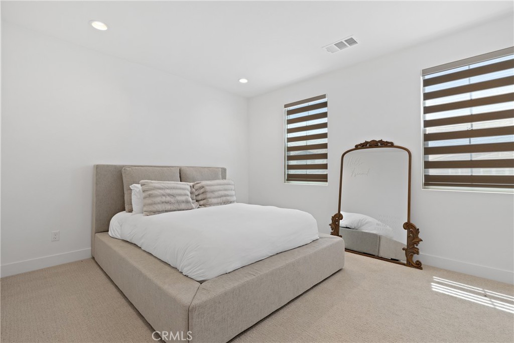 MLS #IV25108084 image #40