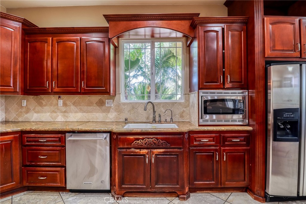 MLS #IV25114632 image #18