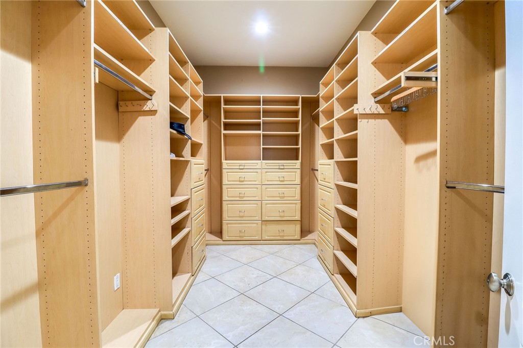 MLS #IV25114632 image #28