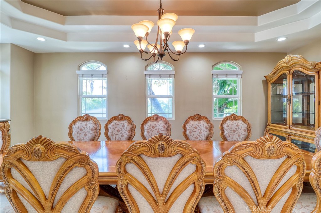 MLS #IV25114632 image #9