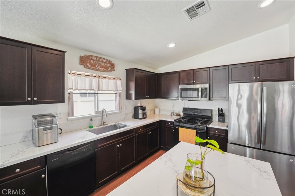 MLS #IV25119806 image #10