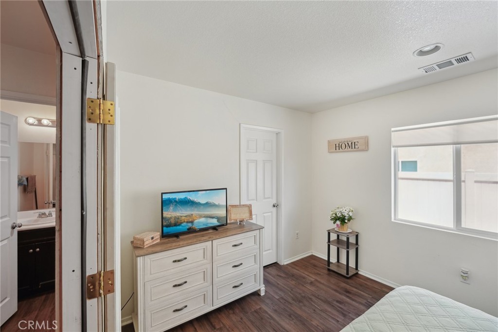 MLS #IV25119806 image #18