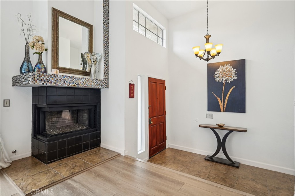 MLS #IV25124487 image #2