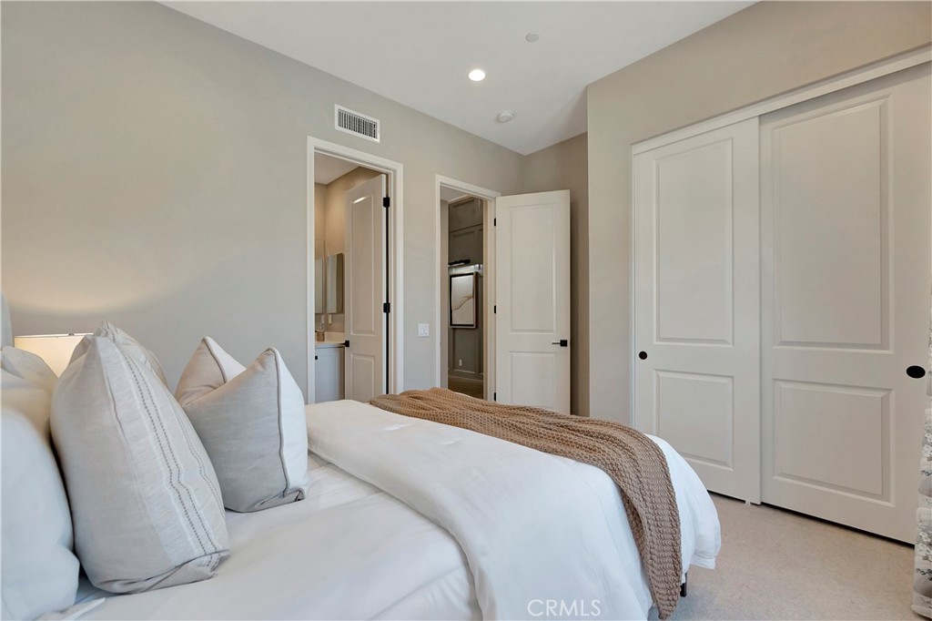 MLS #IV25126391 image #4