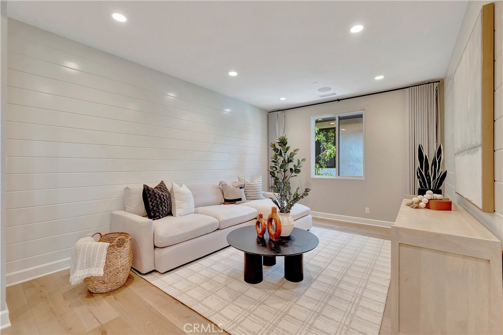 MLS #IV25126391 image #43