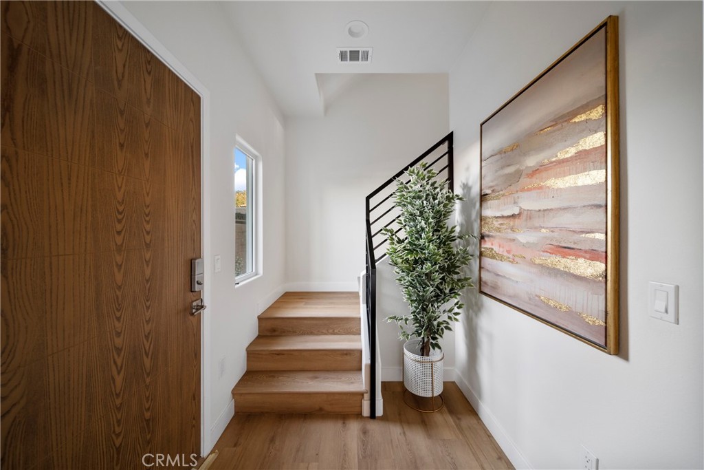 MLS #IV25130973 image #10