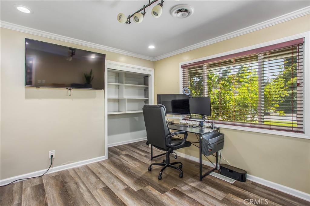 MLS #IV25131638 image #18