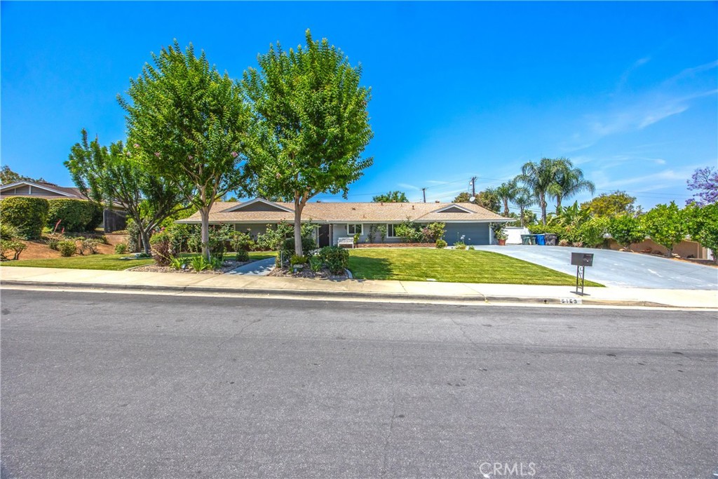 MLS #IV25131638 image #2