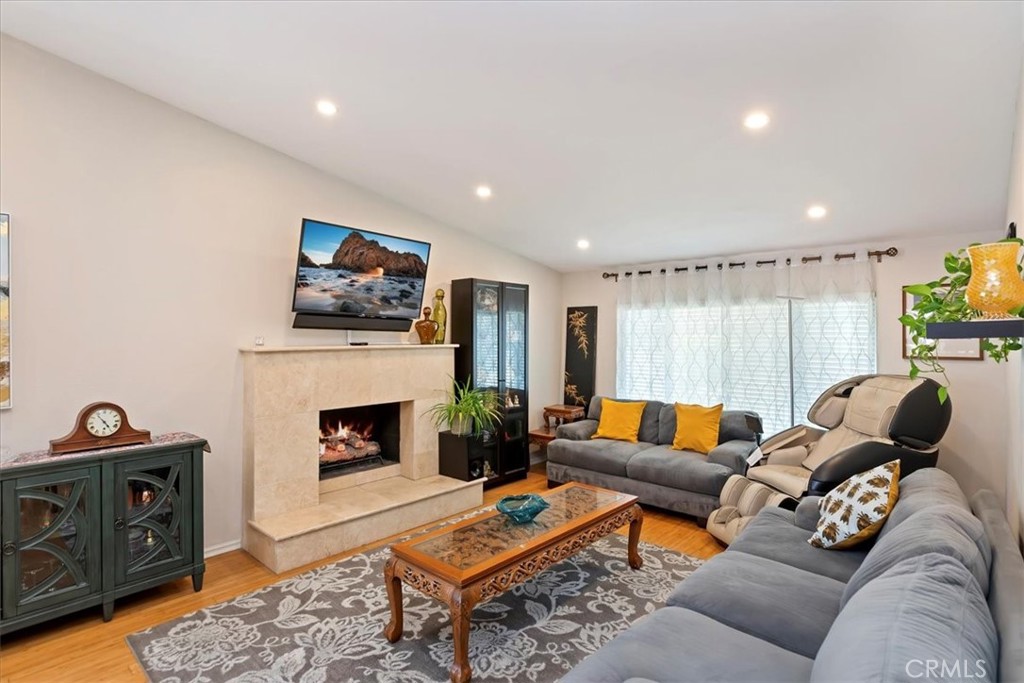 MLS #IV25134145 image #4