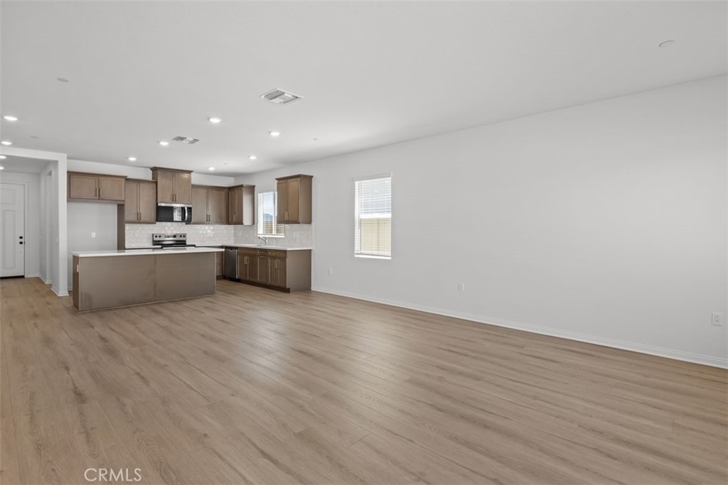 MLS #IV25137684 image #6