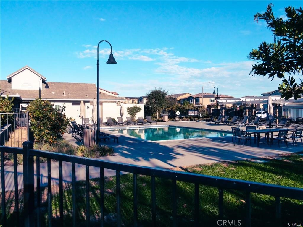 MLS #IV25137941 image #2