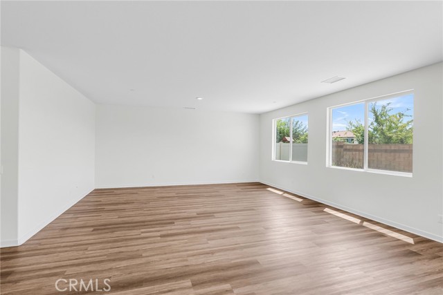 MLS #IV25141570 image #9