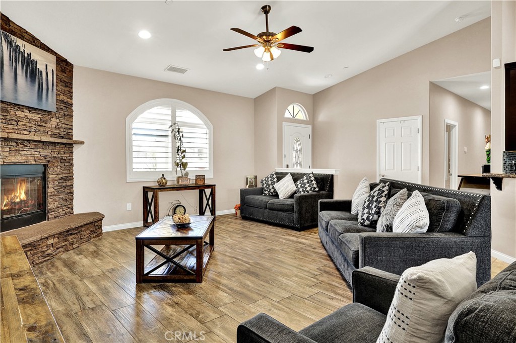 MLS #IV25145158 image #11