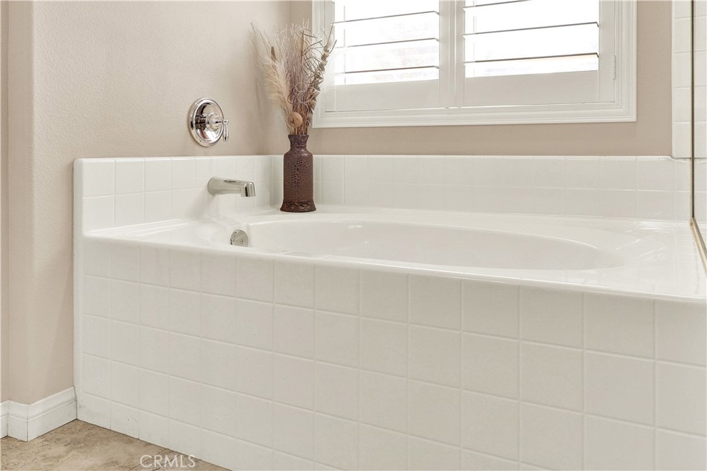 MLS #IV25145158 image #36