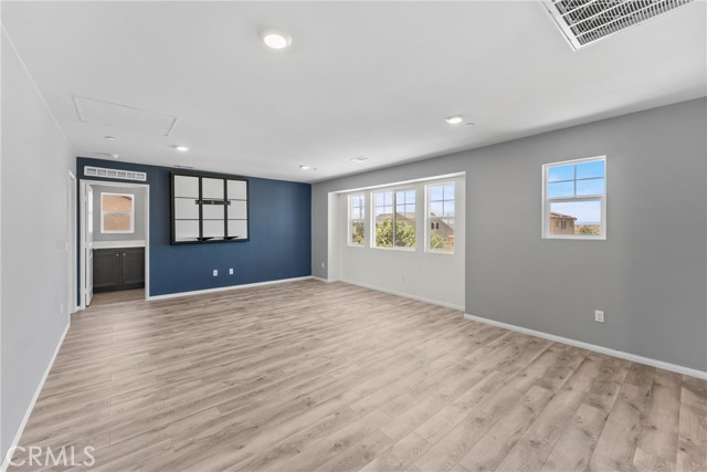 MLS #IV25152332 image #17