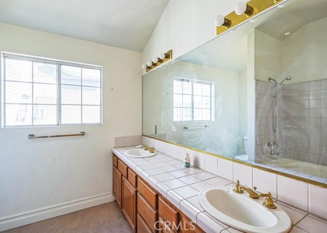 MLS #IV25152381 image #20