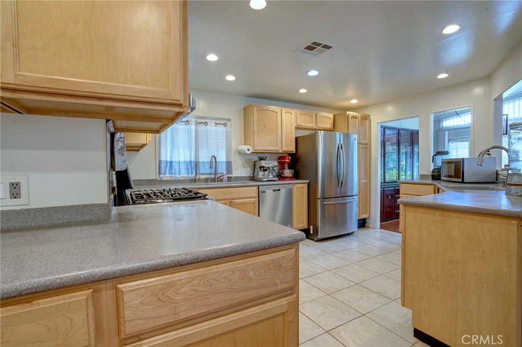 MLS #IV25156301 image #14