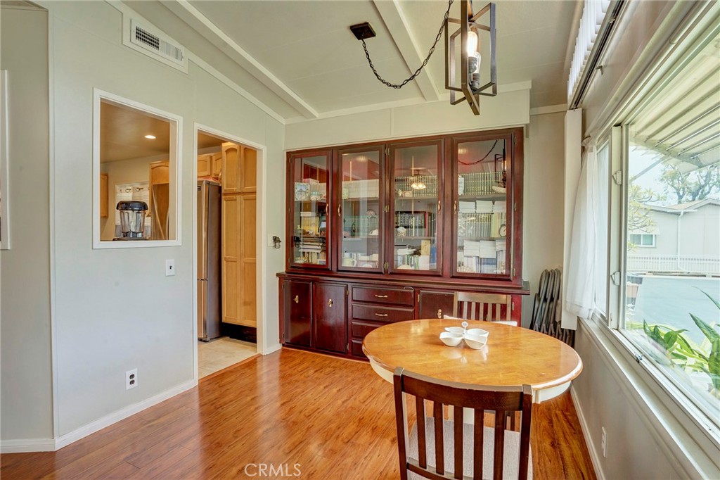 MLS #IV25156301 image #19