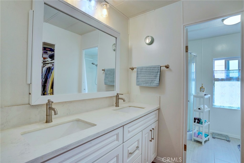 MLS #IV25156301 image #30