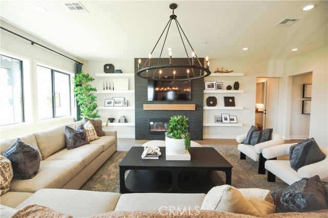 MLS #IV25156371 image #16