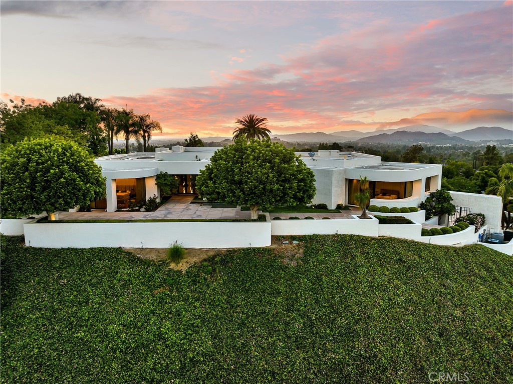 MLS #IV25156910 image #1