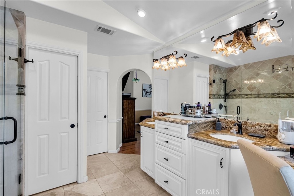 MLS #IV25157599 image #26