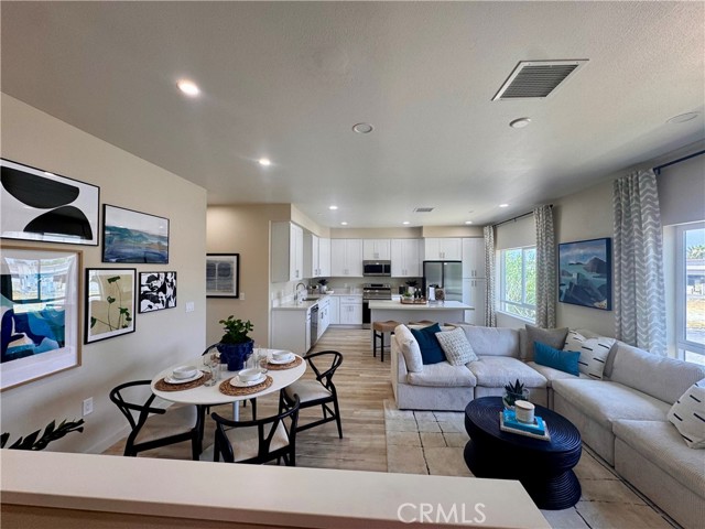 MLS #IV25158152 image #0