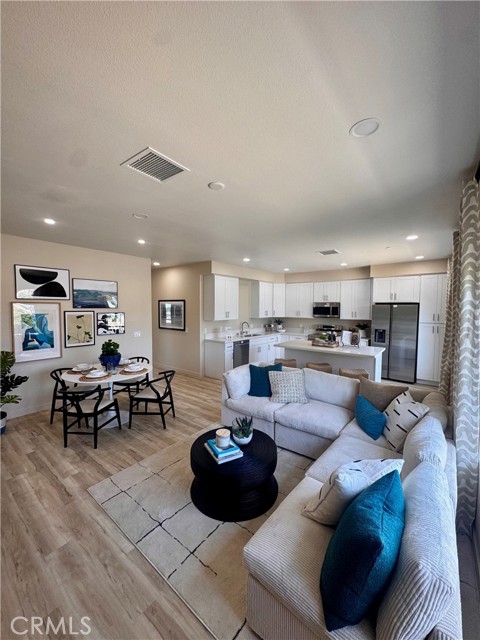 MLS #IV25158152 image #2