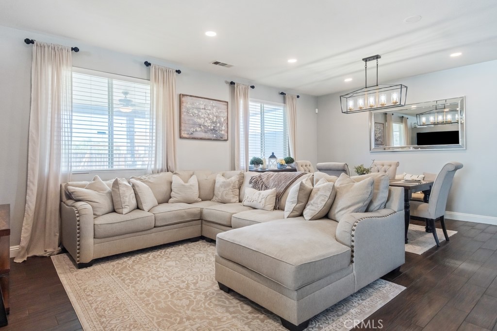 MLS #IV25169326 image #2