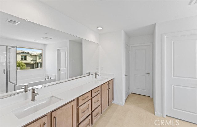 MLS #IV25172253 image #18