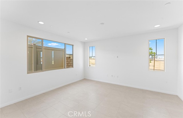 MLS #IV25172253 image #5