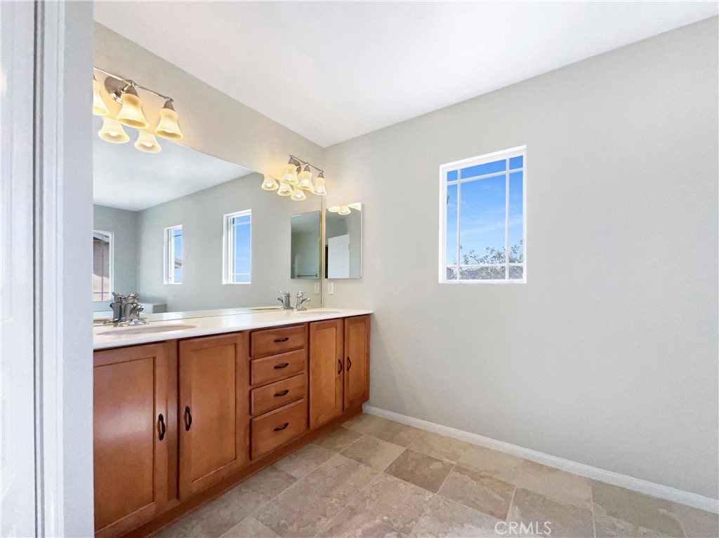 MLS #IV25172321 image #29