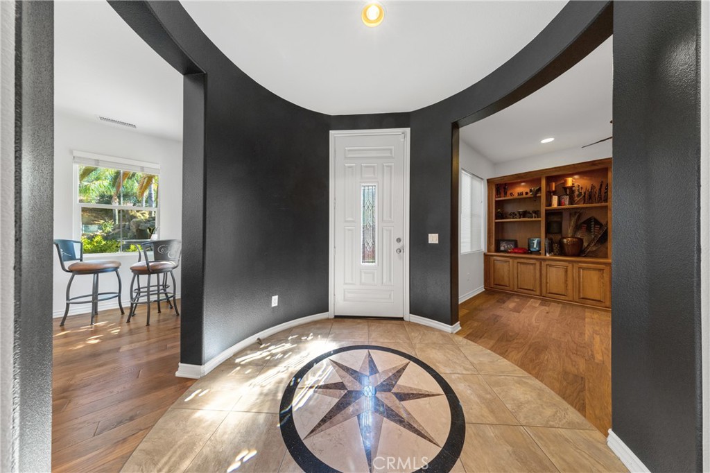 MLS #IV25174706 image #5