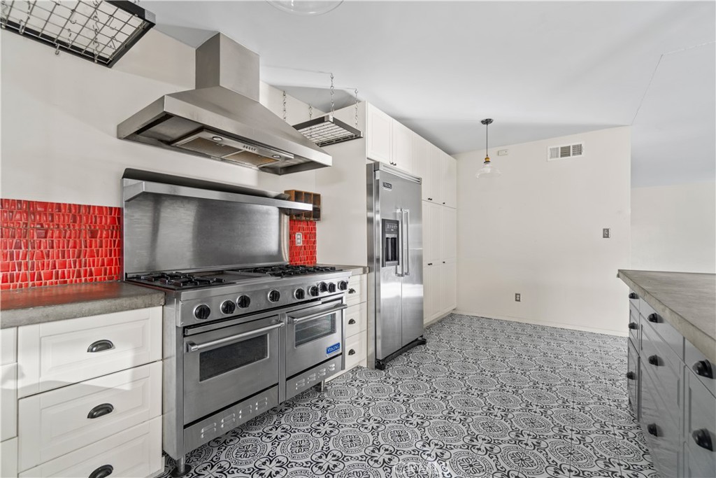 MLS #IV25175632 image #12