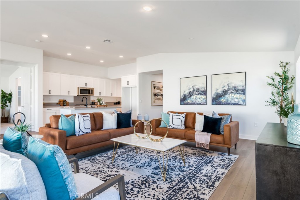 MLS #IV25179486 image #2