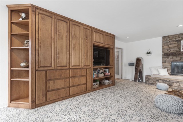 MLS #IV25182741 image #32