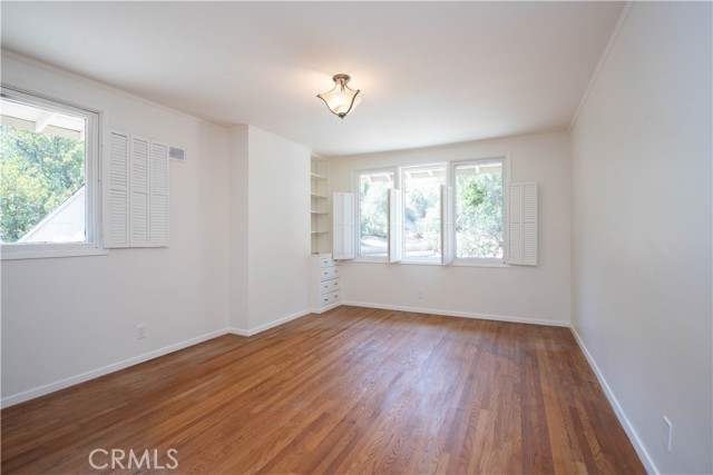 MLS #IV25185210 image #29