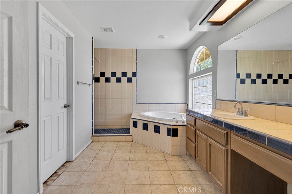 MLS #IV25188866 image #26