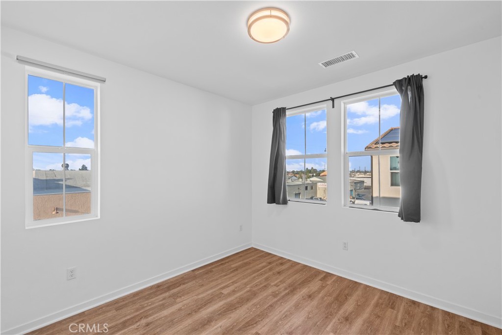 MLS #IV25189287 image #10