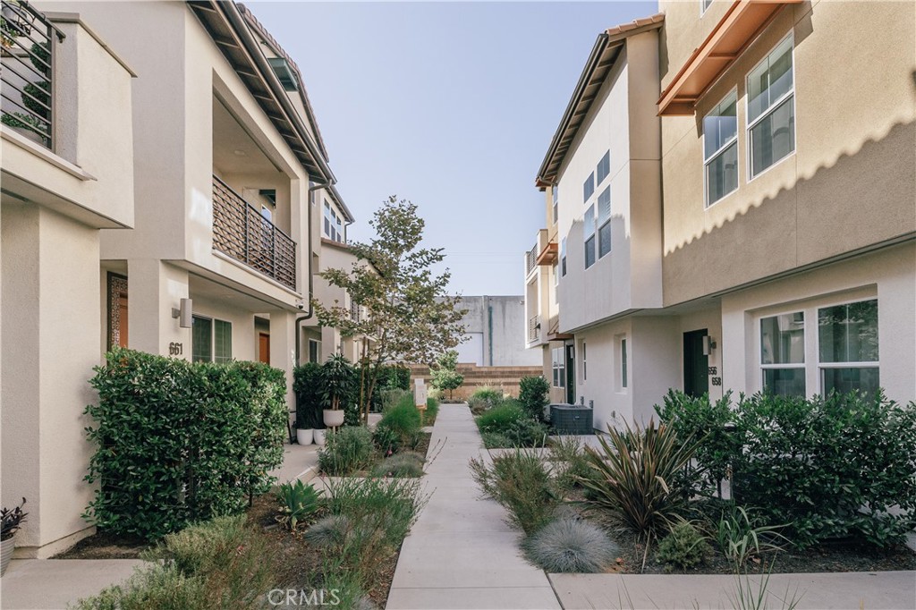 MLS #IV25189287 image #2