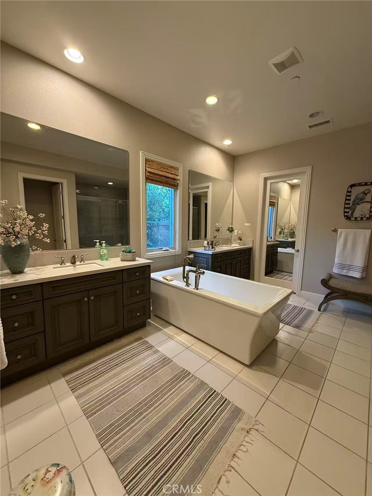 MLS #IV25190945 image #7