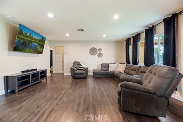 MLS #IV25191593 image #7