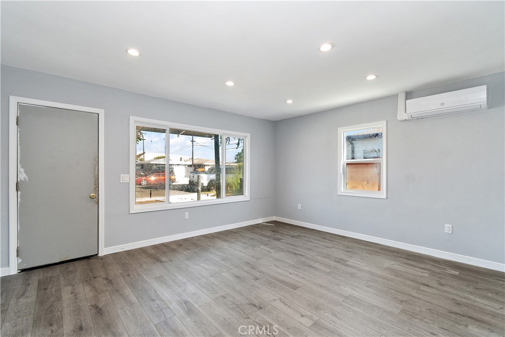 MLS #IV25192162 image #2