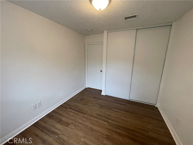 MLS #IV25192391 image #11