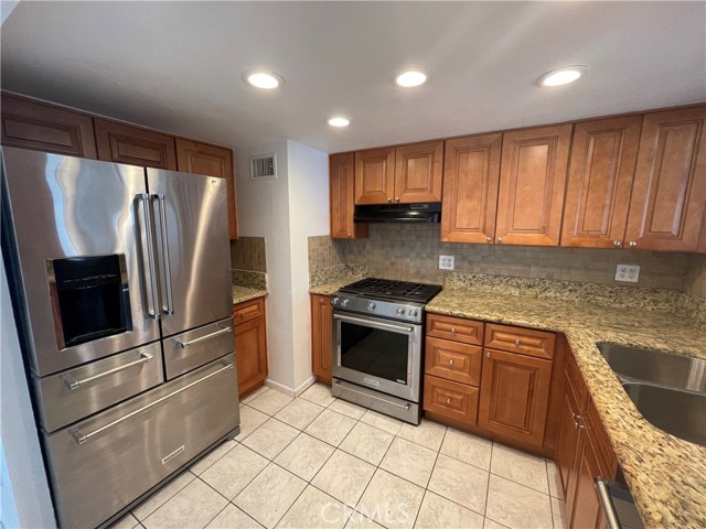 MLS #IV25192391 image #5