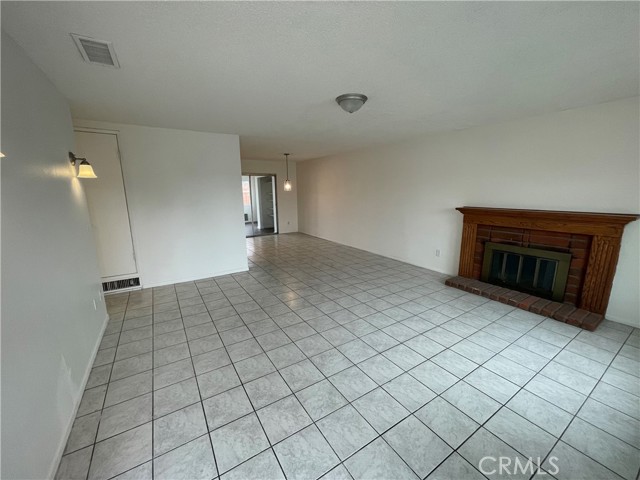 MLS #IV25192391 image #9